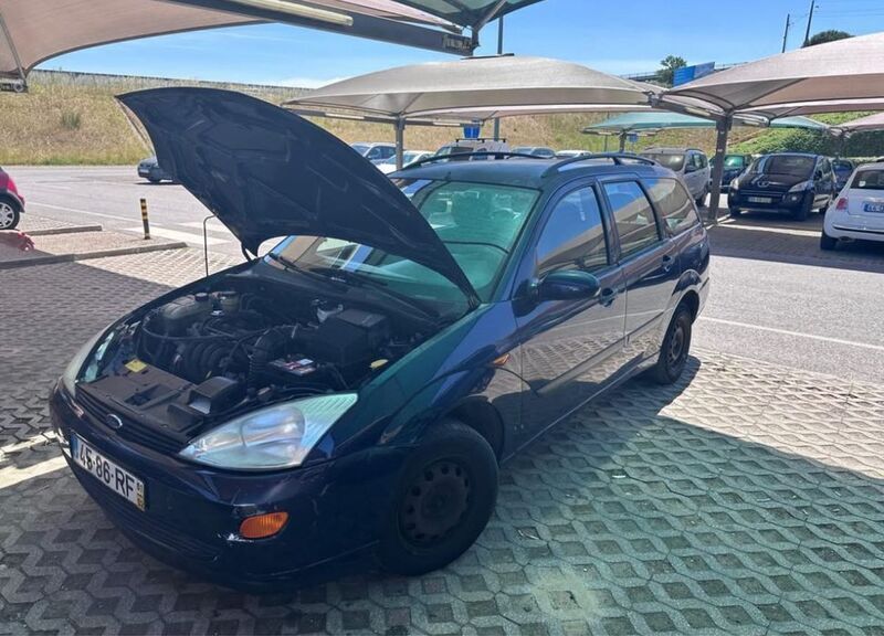 Usado 2001 Ford Focus Sedan | € 1.000 (Preço justo) - Imagem 1/4