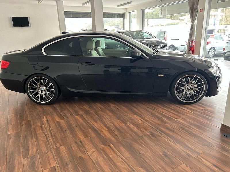 Usado BMW 335 286 HP (210 kW) 2010 Preto Coupé