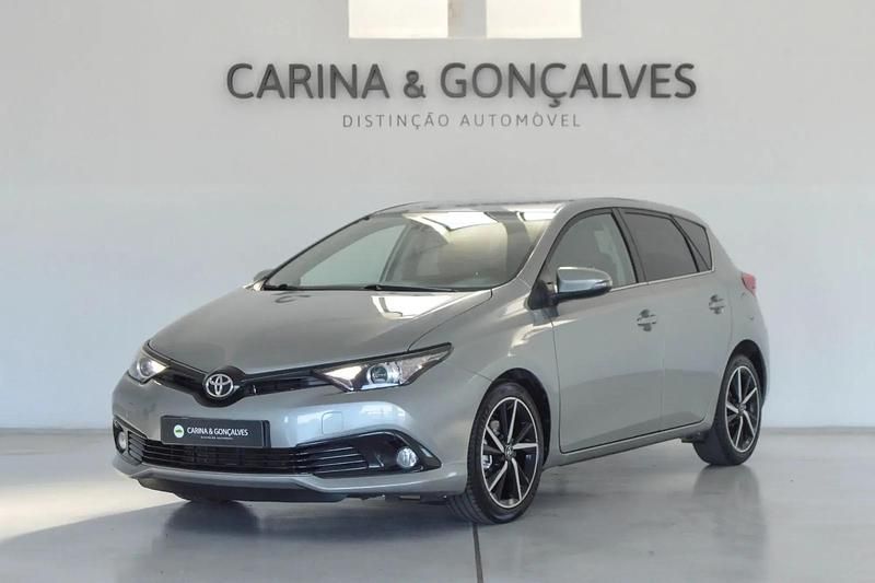 Branco Usado 2018 Toyota Auris Comfort Citadino | € 17.950 (Preço justo) - Imagem 1/4