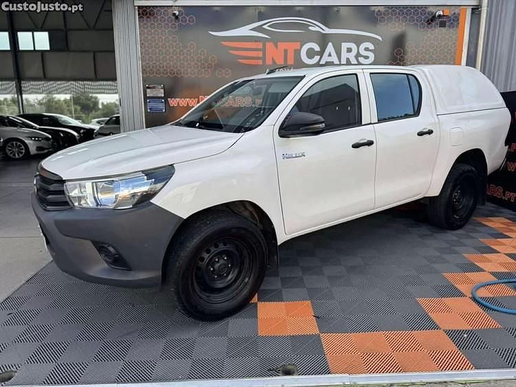 Branco Usado 2020 Toyota HiLux Pickup | € 32.900 (Preço justo) - Imagem 1/1