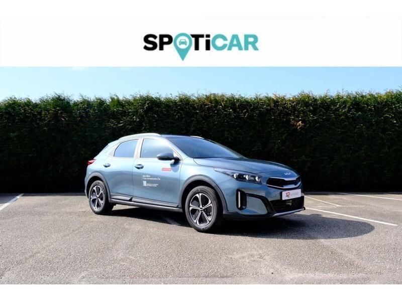 Cinzento Usado 2023 Kia XCeed SUV | € 33.400 - Imagem 1/4