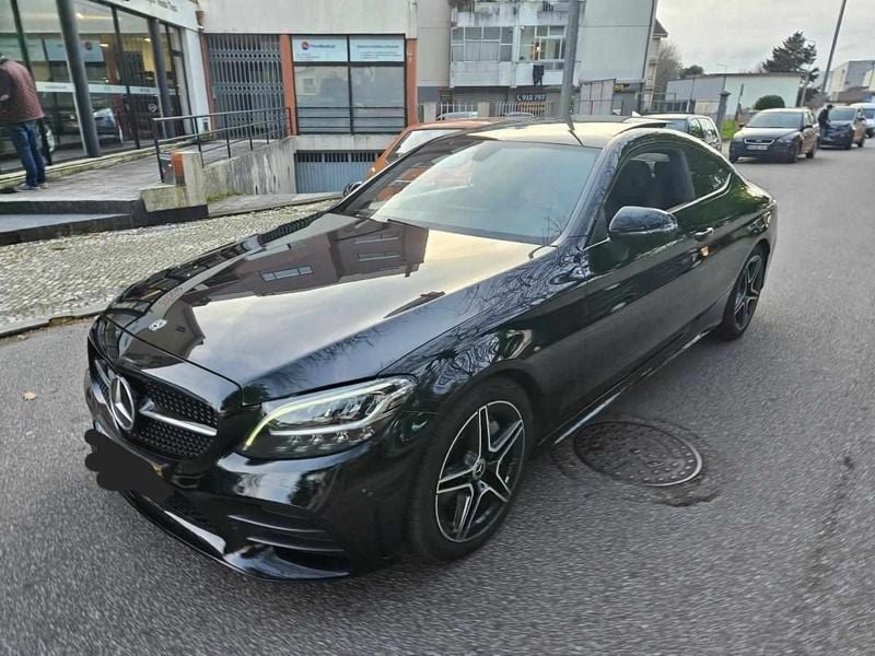 Preto Usado 2019 Mercedes C300 Coupé | € 40.000 (Preço elevado) - Imagem 1/4