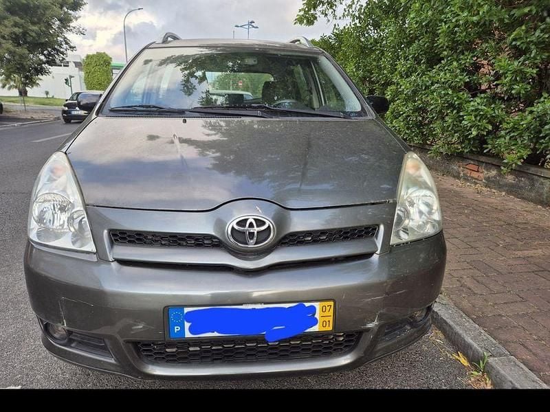 Usado 2007 Toyota Corolla Verso Monovolume | € 4.850 - Imagem 1/4