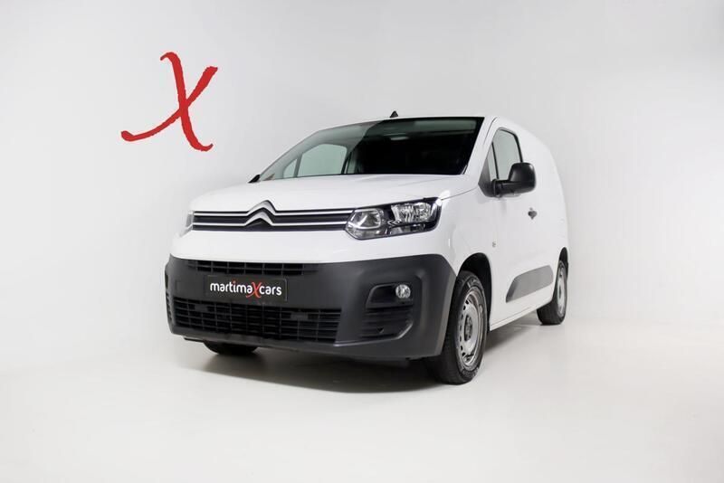Branco Usado 2020 Citroën Berlingo Feel Monovolume | € 16.900 - Imagem 1/4