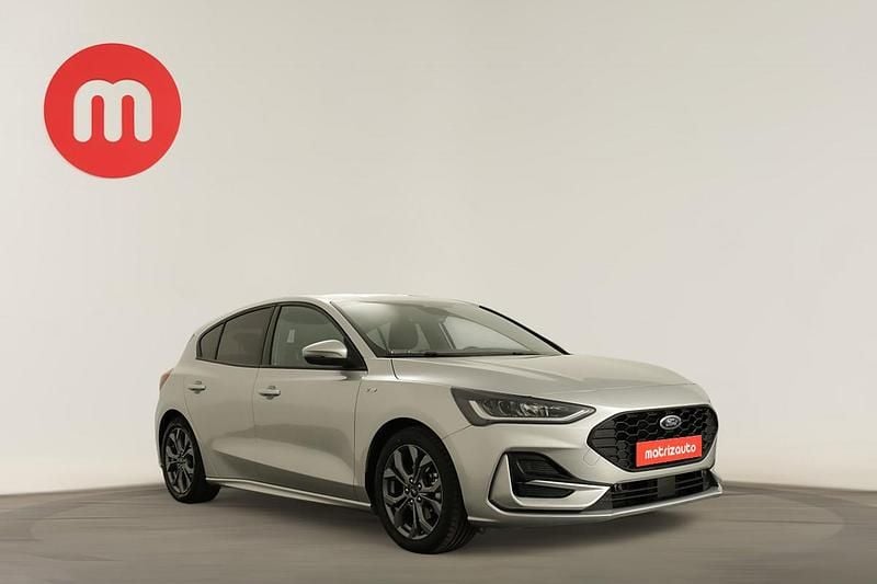 Cinzento Usado 2024 Ford Focus ST-Line X | € 24.499 (Preço justo) - Imagem 1/4