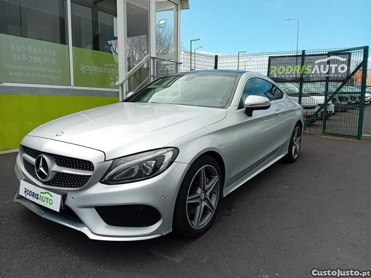 Cinza Usado 2016 Mercedes C200 AMG Coupé | € 32.500 - Imagem 1/1