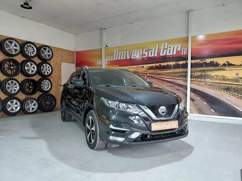 Usado Nissan Qashqai Premium Edition 115 HP (84 kW) 2018 Preto SUV