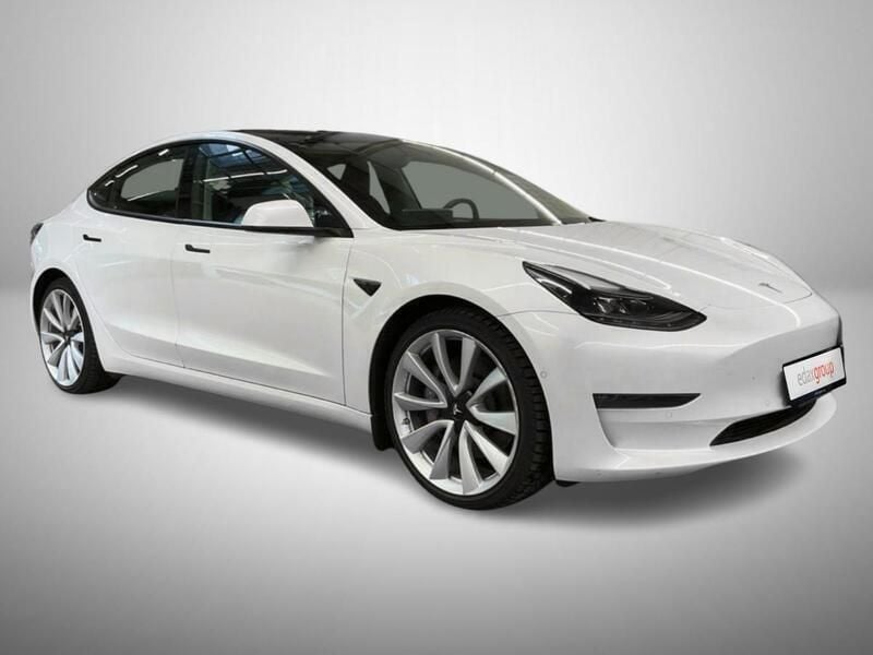 Branco Usado 2021 Tesla Model 3 Performance Sedan | € 32.990 (Preço justo) - Imagem 1/4