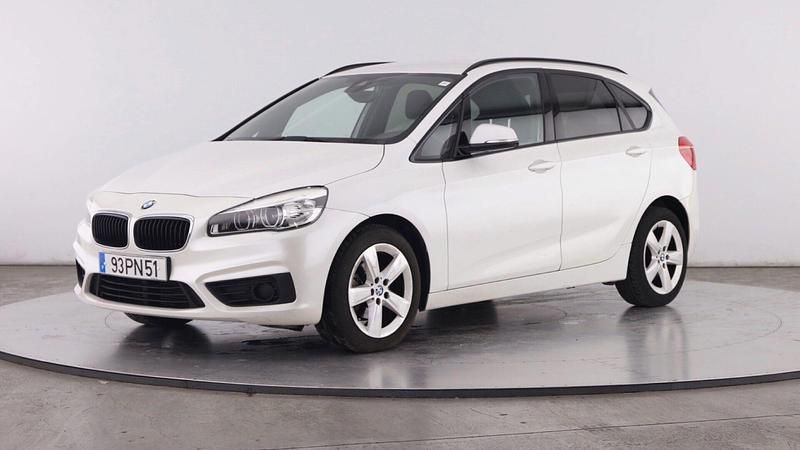 Branco Usado 2015 BMW 216 Active Tourer Advantage Monovolume | € 14.990 (Preço justo) - Imagem 1/4
