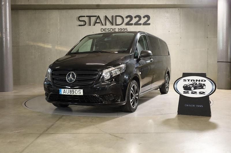 Preto Usado 2022 Mercedes Vito Monovolume | € 44.750 (Caro) - Imagem 1/4
