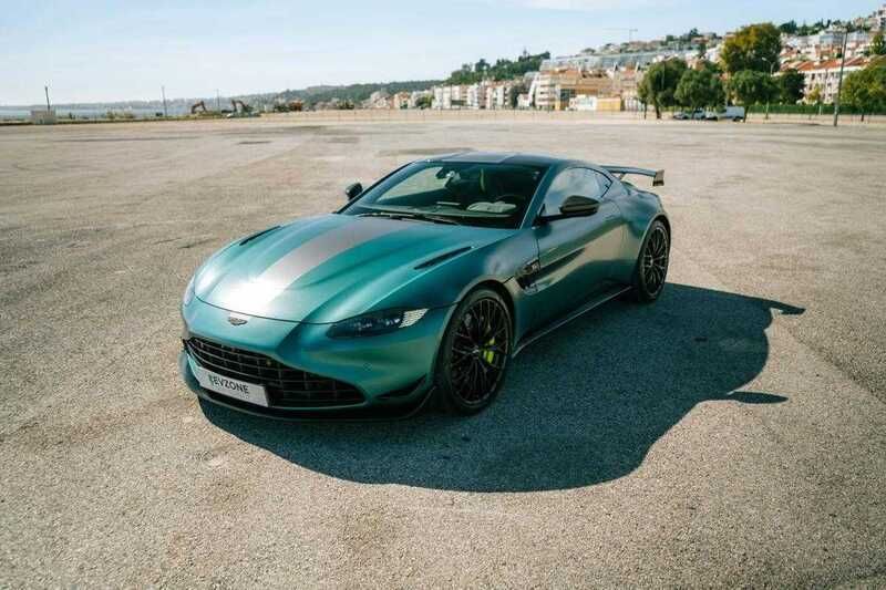 Verde Usado 2022 Aston Martin V8 Vantage Coupé | € 210.000 - Imagem 1/4