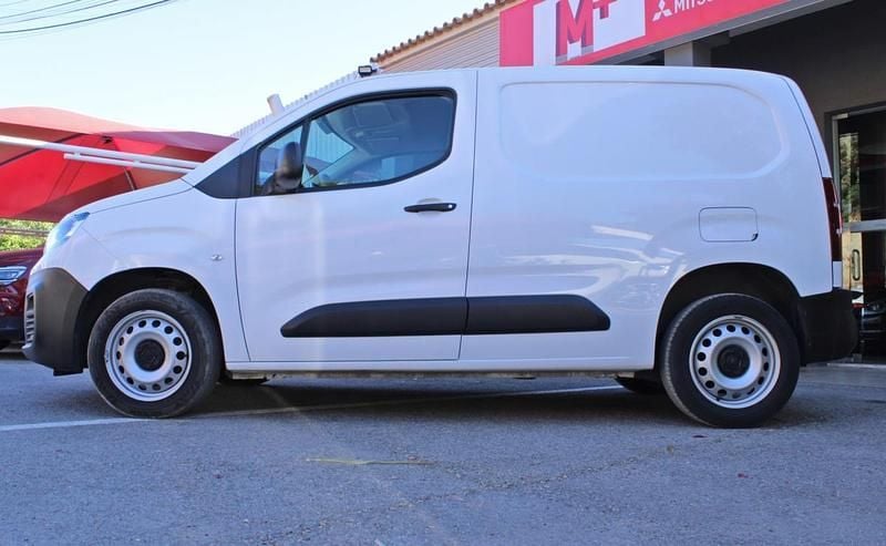 Usado Fiat Doblò 100 HP (73 kW) 2023 Branco Monovolume