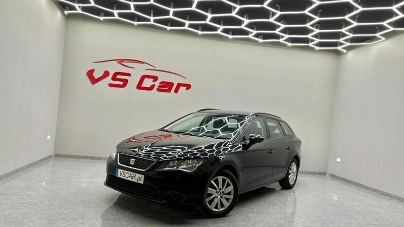 Usado Seat Leon ST 110 HP (80 kW) 2016 Preto Carrinha