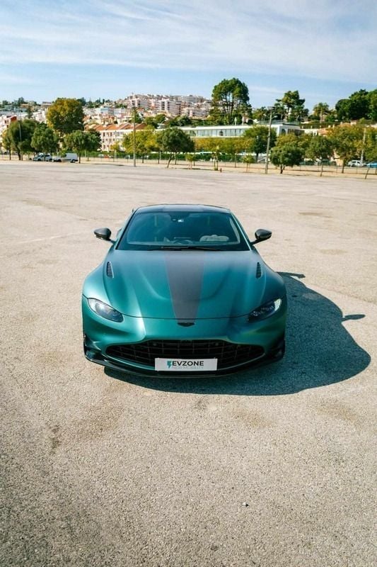 Usado Aston Martin V8 Vantage 535 HP (393 kW) 2022 Verde Coupé