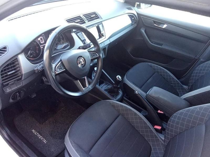 Usado Skoda Fabia 75 HP (55 kW) 2019 Branco Citadino