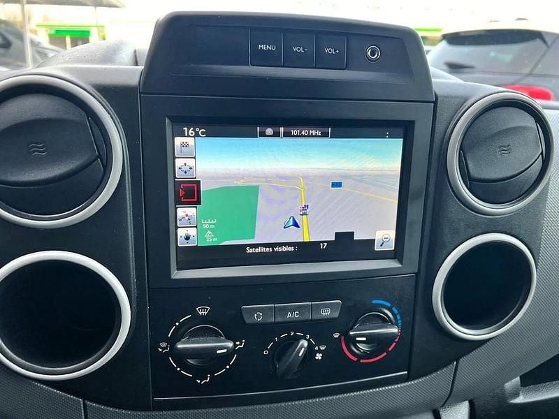 Usado Citroën Berlingo XTR 110 HP (80 kW) 2016 Castanho Monovolume