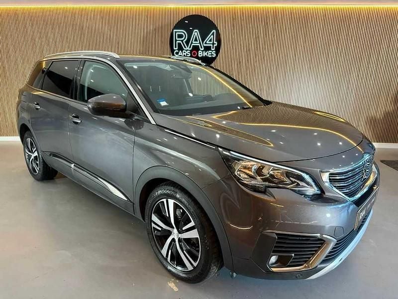 Usado Peugeot 5008 Active 130 HP (95 kW) 2020 Cinza SUV