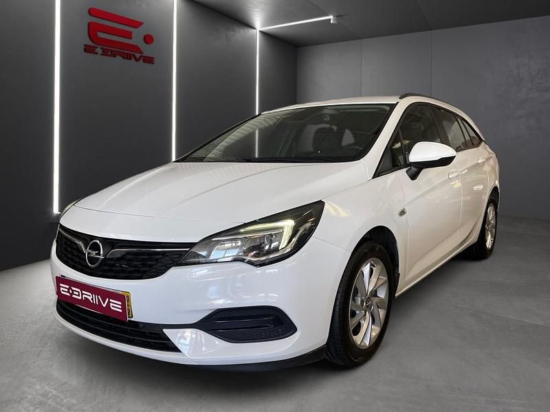 Usado Opel Astra Business Edition 122 HP (89 kW) 2020 Branco Carrinha