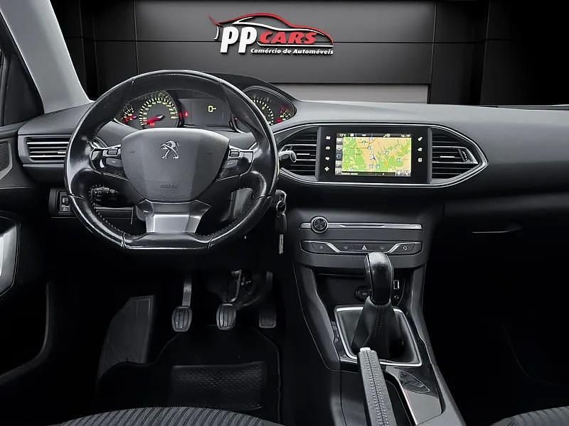 Usado Peugeot 308 100 HP (73 kW) 2015 Preto