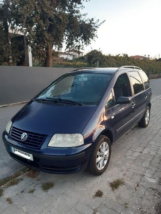 Usado 2003 VW Sharan Monovolume | € 4.500 - Imagem 1/4