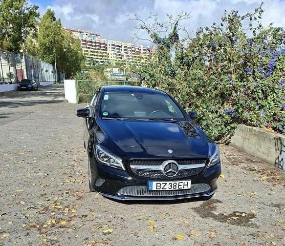 Usado 2017 Mercedes CLA220 Shooting Brake Carrinha | € 21.900 (Super Preço) - Imagem 1/4