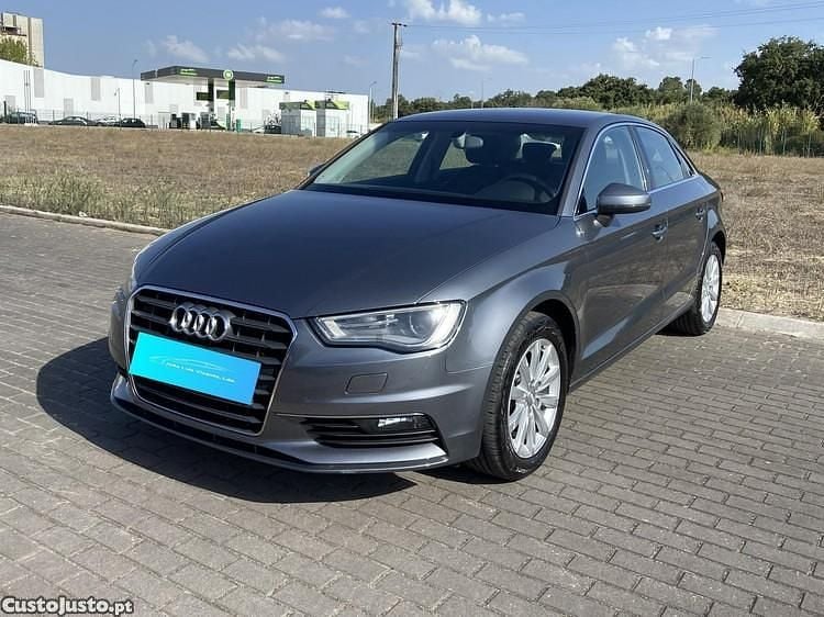 Cinza Usado 2014 Audi A3 Sedan | € 13.750 (Preço justo) - Imagem 1/1