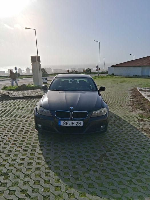 Usado BMW 318 146 HP (107 kW) 2008 Sedan