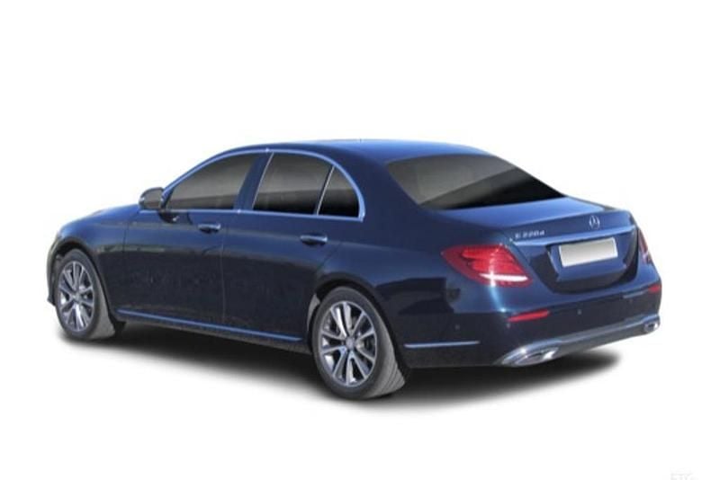 Preto Usado 2019 Mercedes E300 Avantgarde Sedan | € 33.490 (Super Preço) - Imagem 1/4