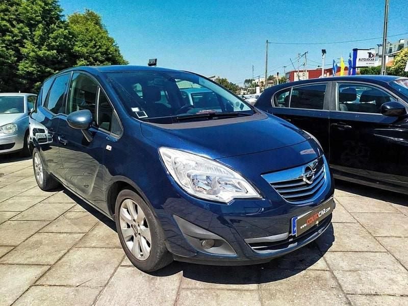 Azul Usado 2011 Opel Meriva Monovolume | € 4.999 (Preço elevado) - Imagem 1/4