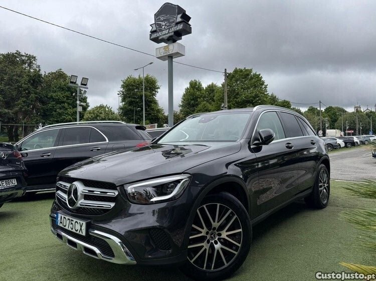 Cinza Usado 2020 Mercedes GLC300 | € 46.750 (Bom preço) - Imagem 1/1