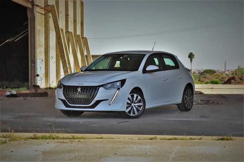 Branco Usado 2021 Peugeot 202 | € 13.990 - Imagem 1/4