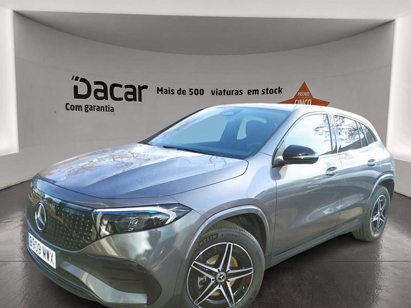 Cinzento Usado 2024 Mercedes EQA250+ AMG SUV | € 43.599 (Preço justo) - Imagem 1/4