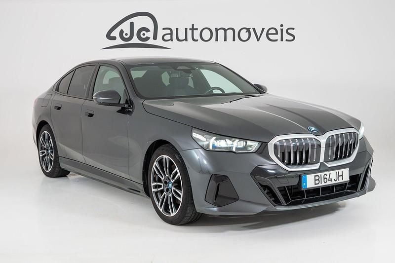 Cinza Usado 2024 BMW i5 Coupé | € 55.900 (Super Preço) - Imagem 1/4