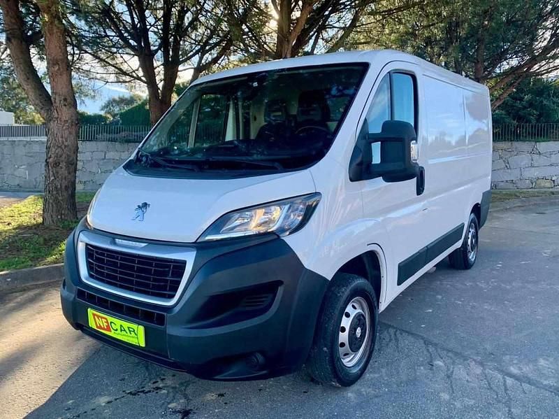 Usado Peugeot Boxer 110 HP (80 kW) 2017 Branco Van