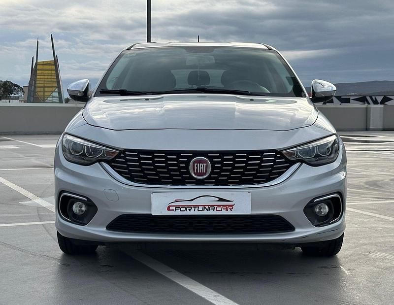 Usado Fiat Tipo Mirror 95 HP (69 kW) 2021 Cinza Carrinha