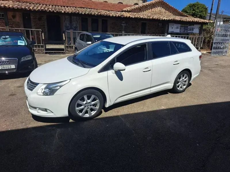 Branco Usado 2011 Toyota Avensis Carrinha | € 8.850 (Super Preço) - Imagem 1/4
