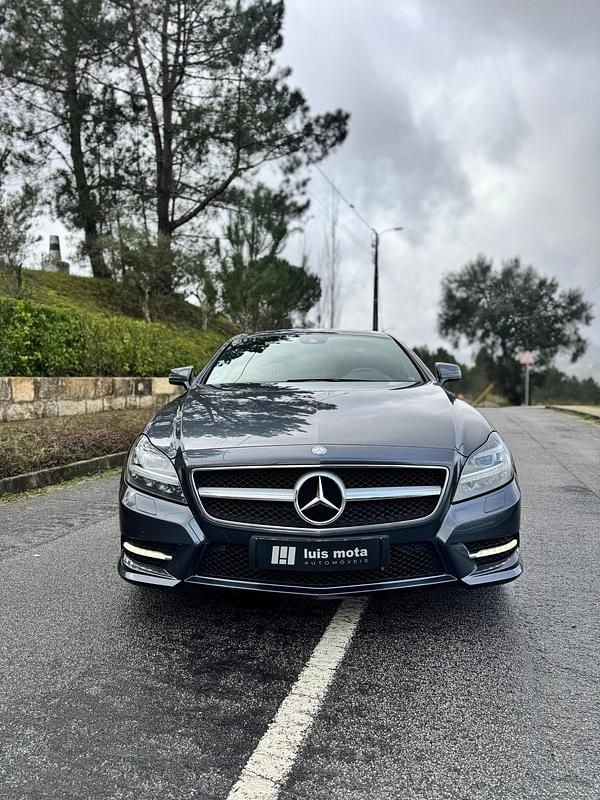 Usado Mercedes CLS250 AMG line 204 HP (150 kW) 2012 Cinza Sedan