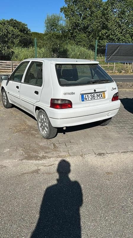 Branco Usado 1999 Citroën Saxo Citadino | € 1.650 - Imagem 1/4