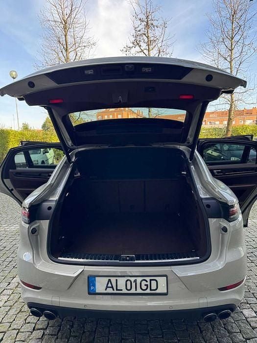 Usado Porsche Cayenne 340 HP (250 kW) 2021 SUV