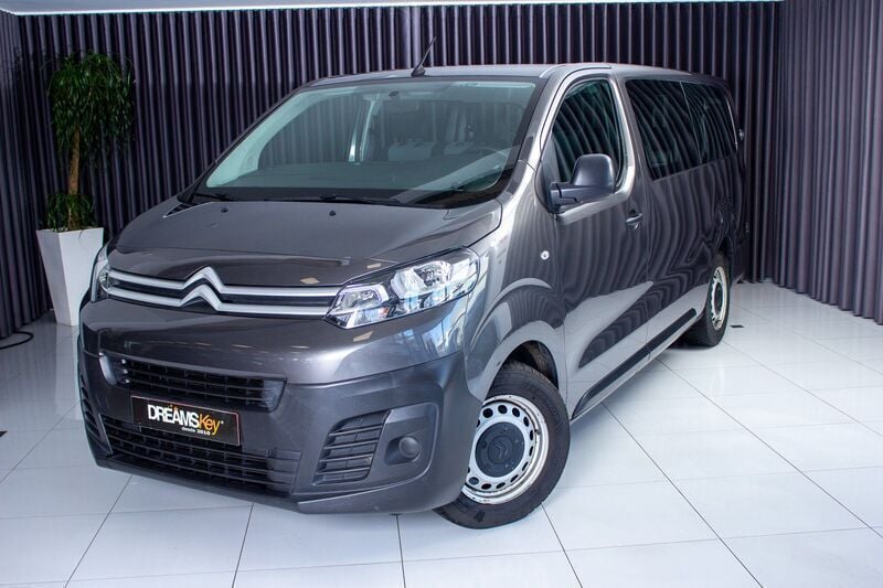 Cinzento Usado 2019 Citroën Jumpy Monovolume | € 26.900 (Caro) - Imagem 1/4