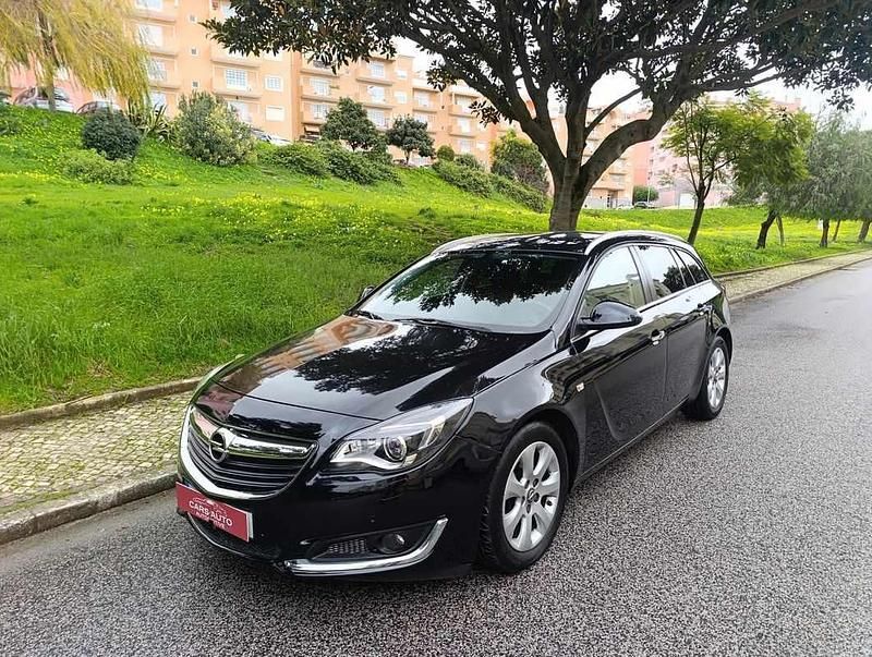 Usado Opel Insignia Cosmo 170 HP (125 kW) 2016 Preto Carrinha