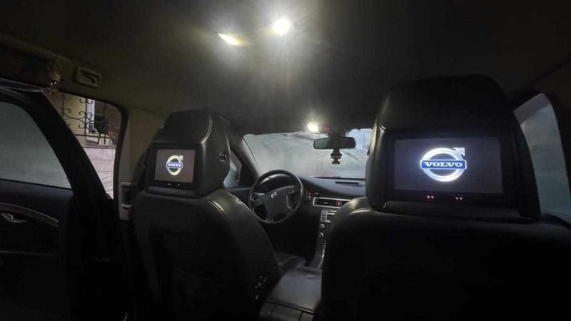 Usado Volvo V70 136 HP (100 kW) 2009 Preto Carrinha