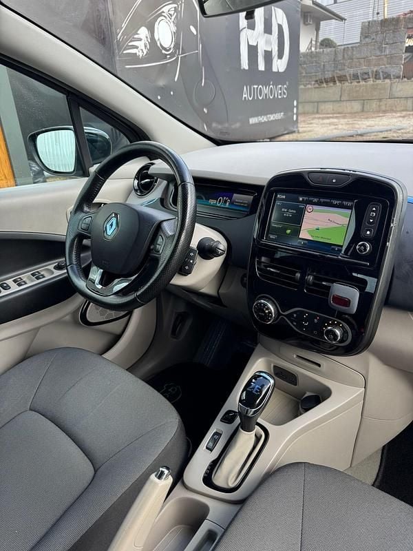 Usado Renault Zoe Intens 64 kW (88 HP) 2014 Preto Citadino