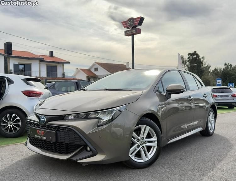Usado Toyota Corolla Comfort 122 HP (89 kW) 2021 Cinza Sedan