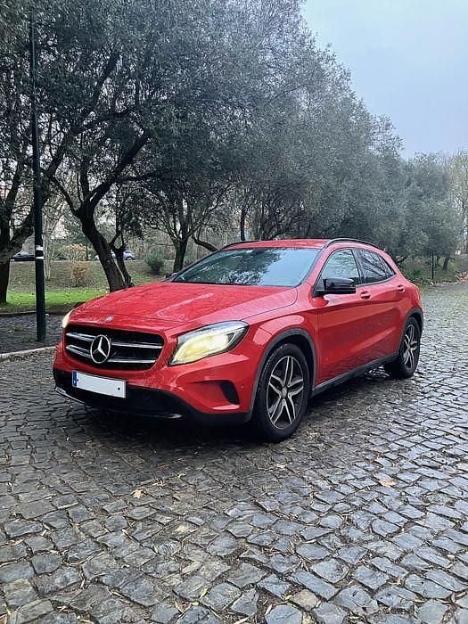 Usado 2014 Mercedes GLA200 SUV | € 19.999 (Bom preço) - Imagem 1/4