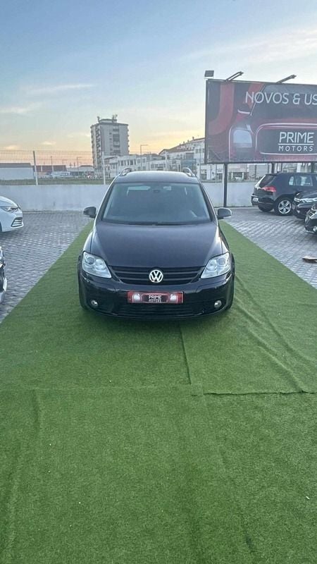 Preto Usado 2008 VW Golf Plus Monovolume | € 8.900 - Imagem 1/4