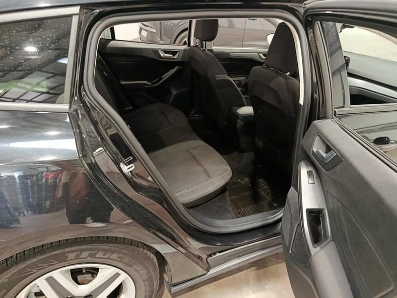 Usado Ford Focus 125 HP (91 kW) 2023 Preto Carrinha