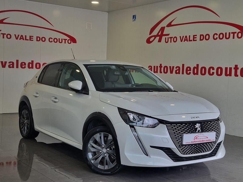 Branco Usado 2021 Peugeot e-208 Allure Citadino | € 15.990 (Bom preço) - Imagem 1/4