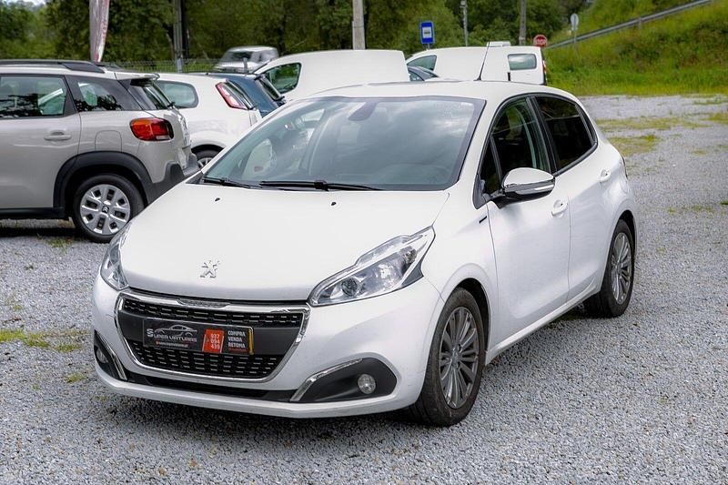 Branco Usado 2019 Peugeot 208 Allure Citadino | € 11.500 (Preço justo) - Imagem 1/3