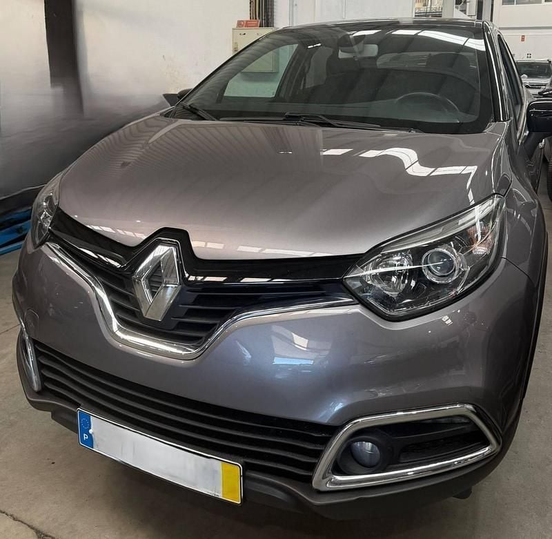 Cinza Usado 2016 Renault Captur SUV | € 14.750 (Preço justo) - Imagem 1/1